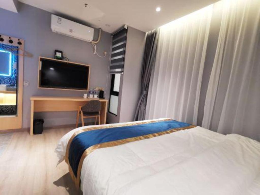 Shell Normal Hongcao Road Metro Station Guiping Road Hotel 2*