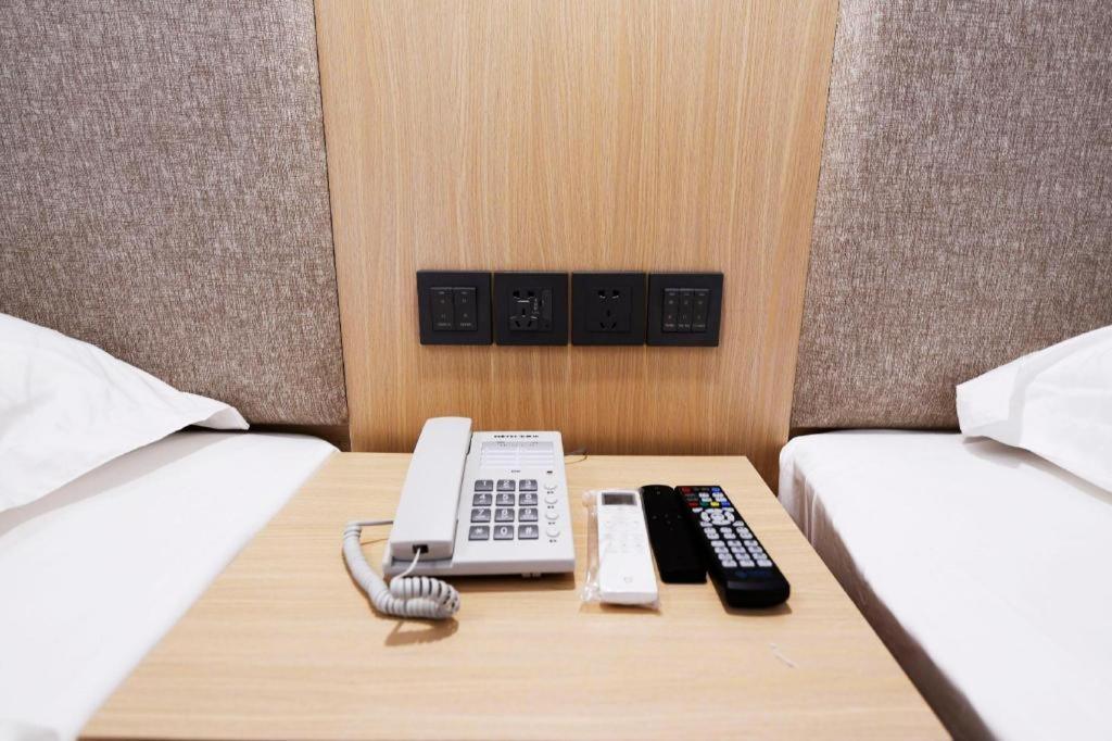 Hotel Shell Normal Hongcao Road Metro Station Guiping Road