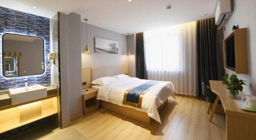 Hotel Shell Normal Hongcao Road Metro Station Guiping Road Shanghai