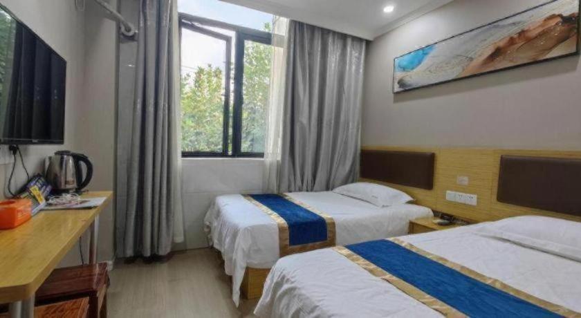Hotel Shell Normal Hongcao Road Metro Station Guiping Road Shanghai