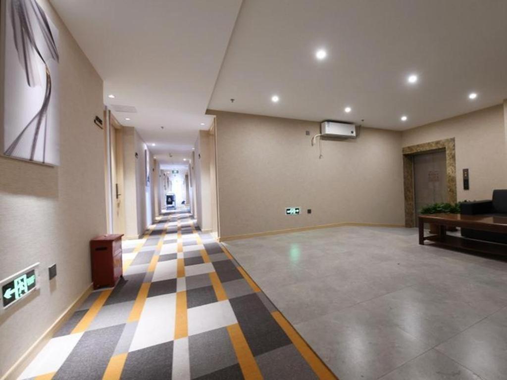 Shell Normal Hongcao Road Metro Station Guiping Road Hotel 2*
